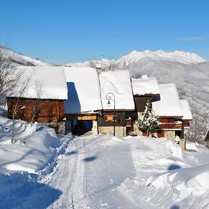 https://le-mazot-chalet-lucie.hotels-rhonealpes.com